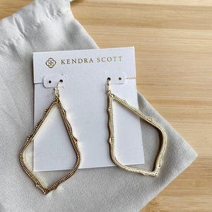 Kendra Scott Sophee Drop Earrings in Gold